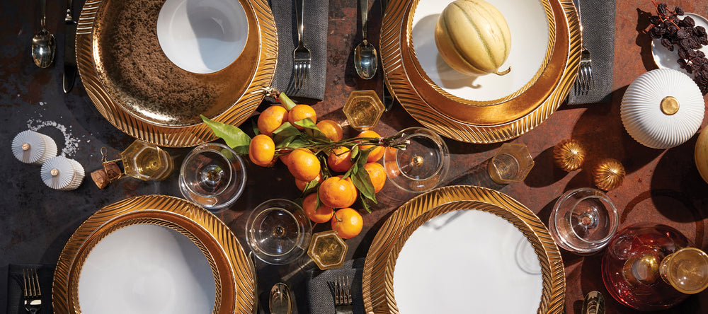  Modern Luxury Gold Dinnerware Tablescape