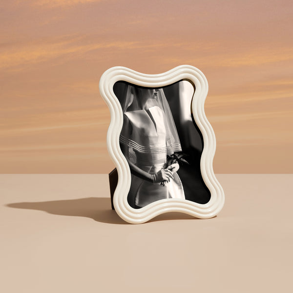 Ripple Frame - White Enamel - 4x6